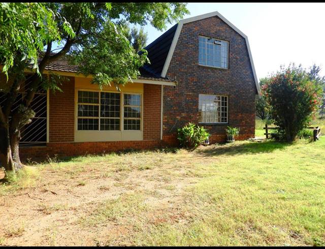 9.30HA FARM FOR SALE IN ZOEKFONTEIN